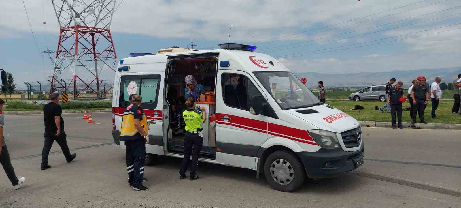 Erzurum’da araçlar kafa kafaya çarpıştı: 9 yaralı