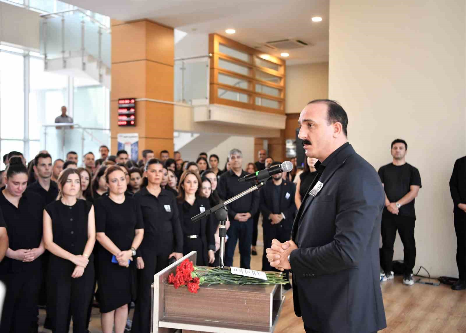 Konyaaltı Narin için siyaha büründü