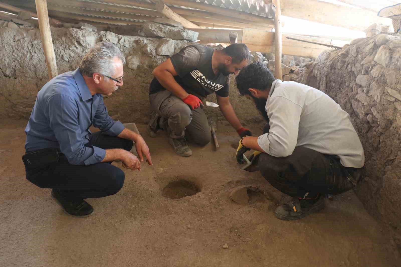 Selçuklu dönemine ışık tutan kitabe, Harput Kalesinde bulundu