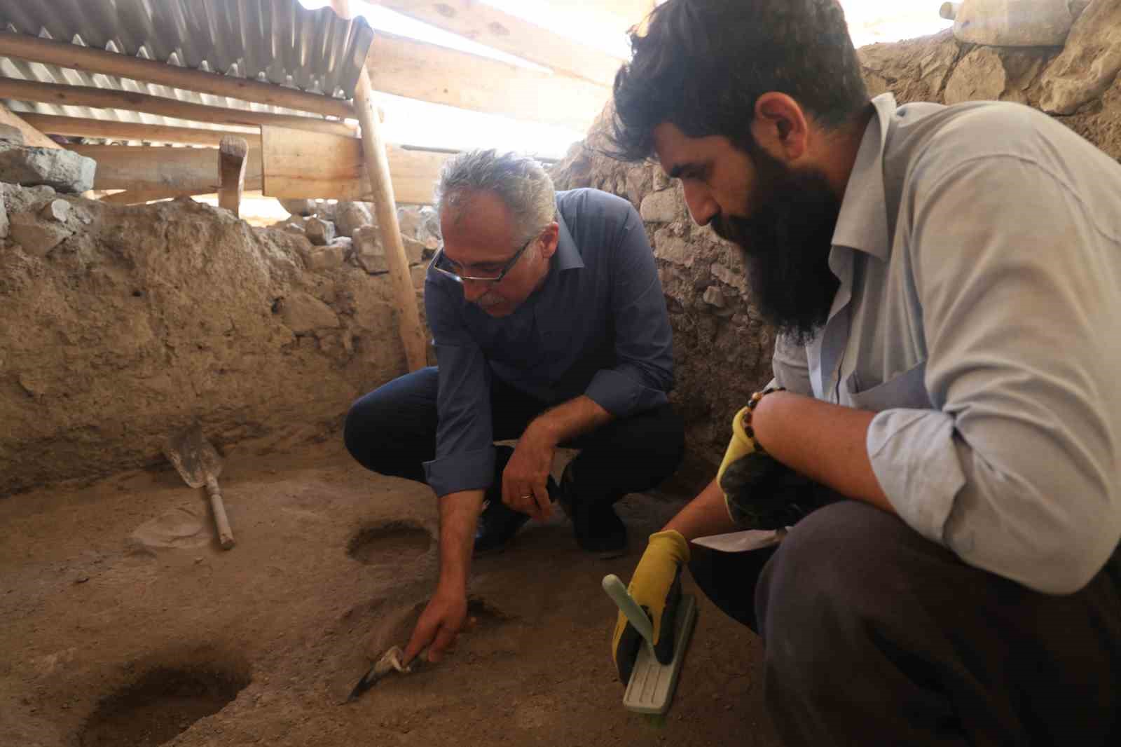 Selçuklu dönemine ışık tutan kitabe, Harput Kalesinde bulundu