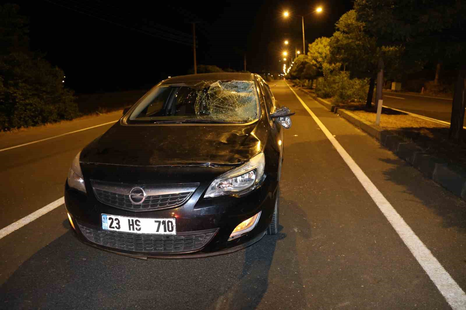 Elazığ’da otomobilin çarptığı kadın ağır yaralandı