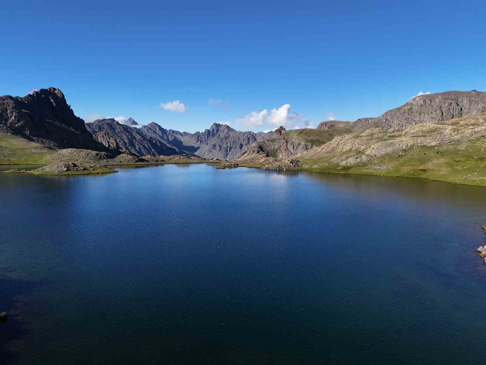 Gökyüzünün komşusu; Yedigöller