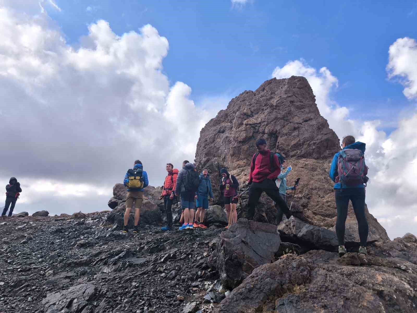 Çekya’dan gelen turistler Yüksekova’nın doğal güzelliklerine hayran kaldı