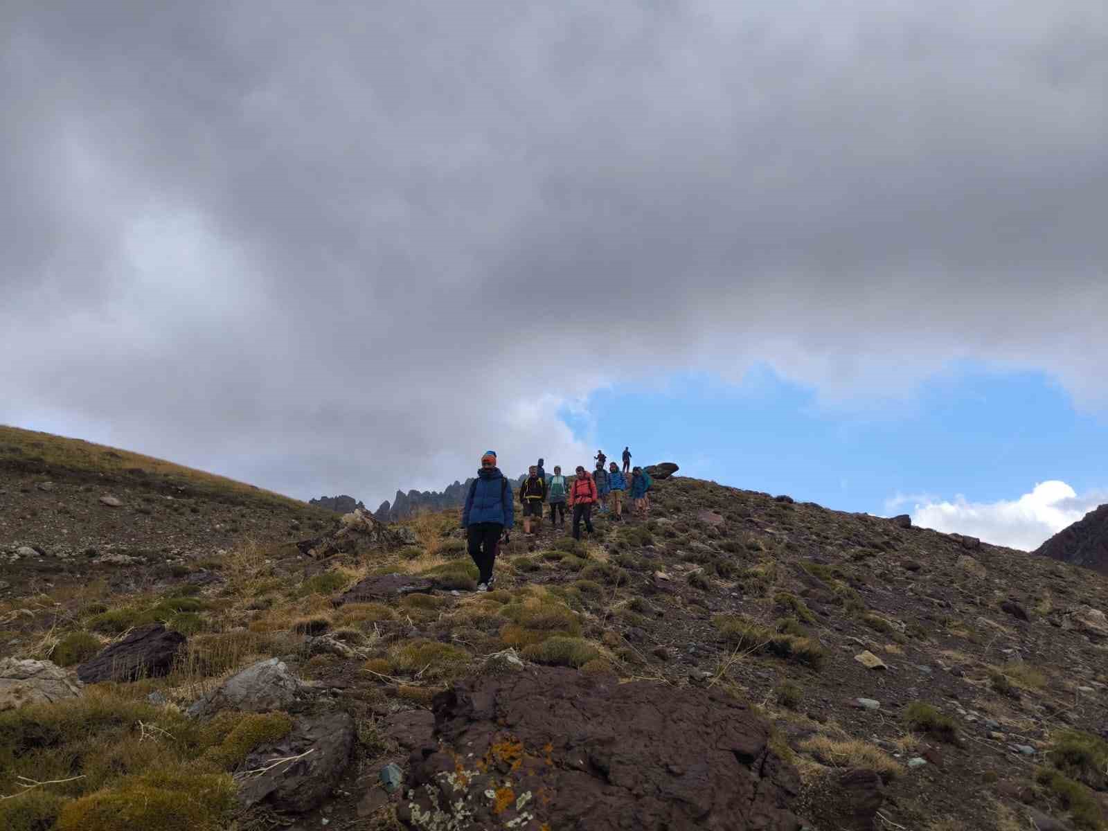 Çekya’dan gelen turistler Yüksekova’nın doğal güzelliklerine hayran kaldı