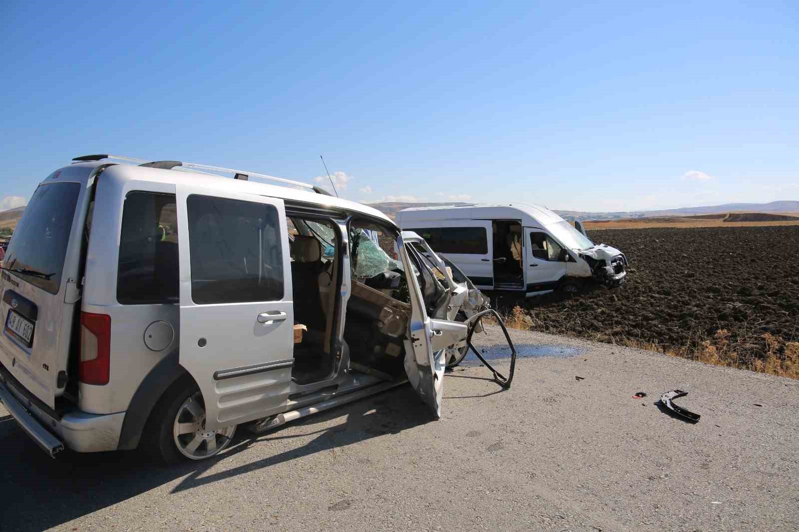 Muş’ta zincirleme trafik kazası: 10 yaralı