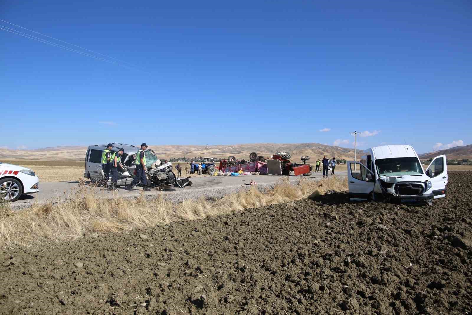 Muş’ta zincirleme trafik kazası: 10 yaralı