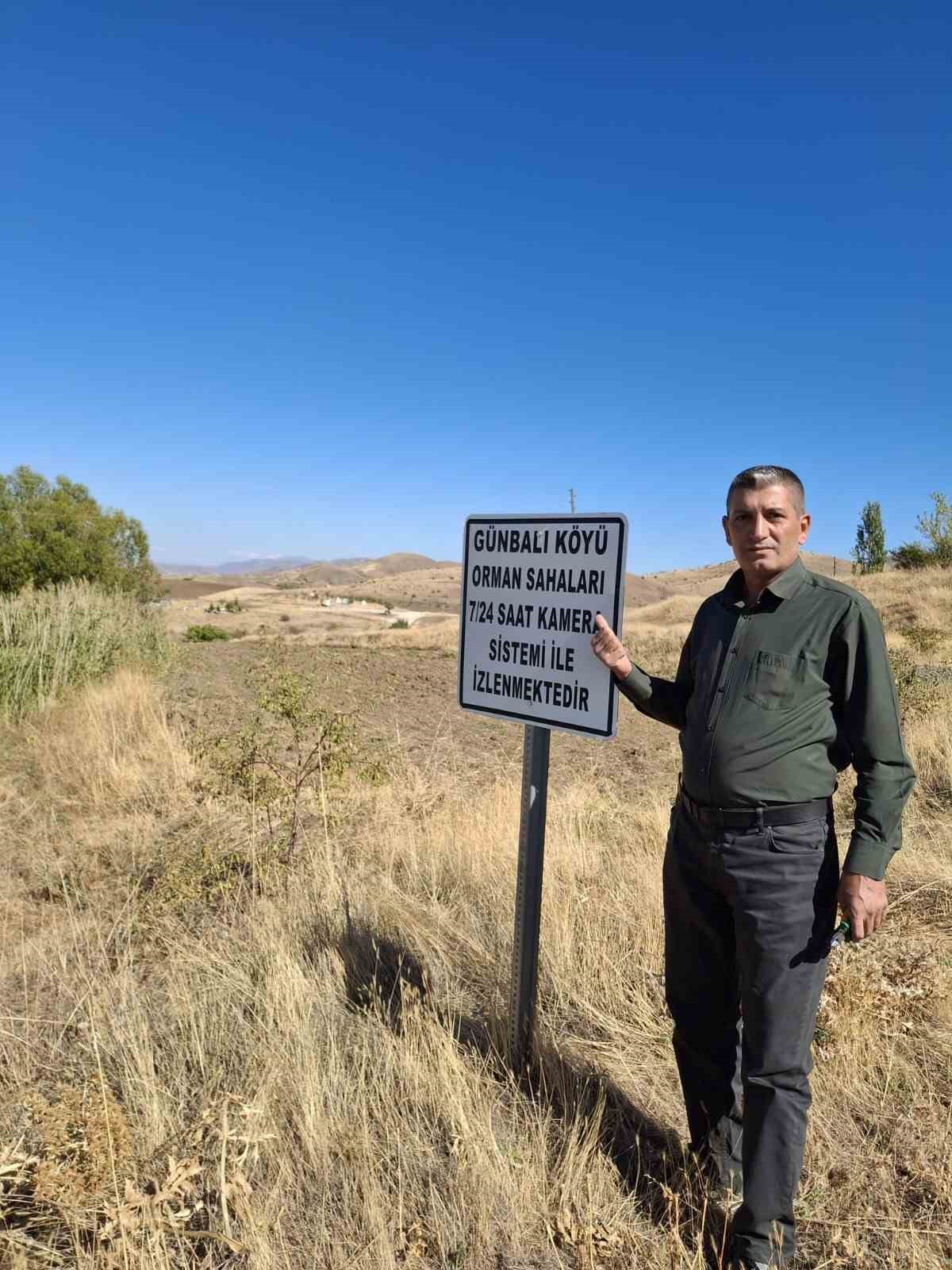 Muhtardan örnek davranış: Ormanlık alanı korumak için güvenlik kamerası kurdu