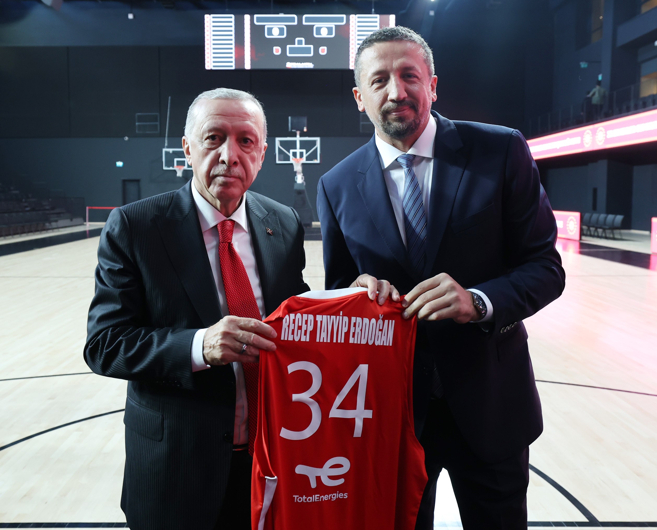 Cumhurbaşkanı Erdoğan: “İstanbul tarih, sanat ve sporun başkenti olacak”