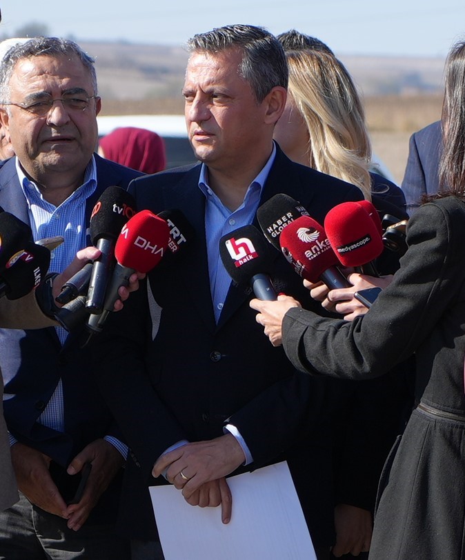 CHP Lideri Özel, Demirtaş’ı cezaevinde ziyaret etti