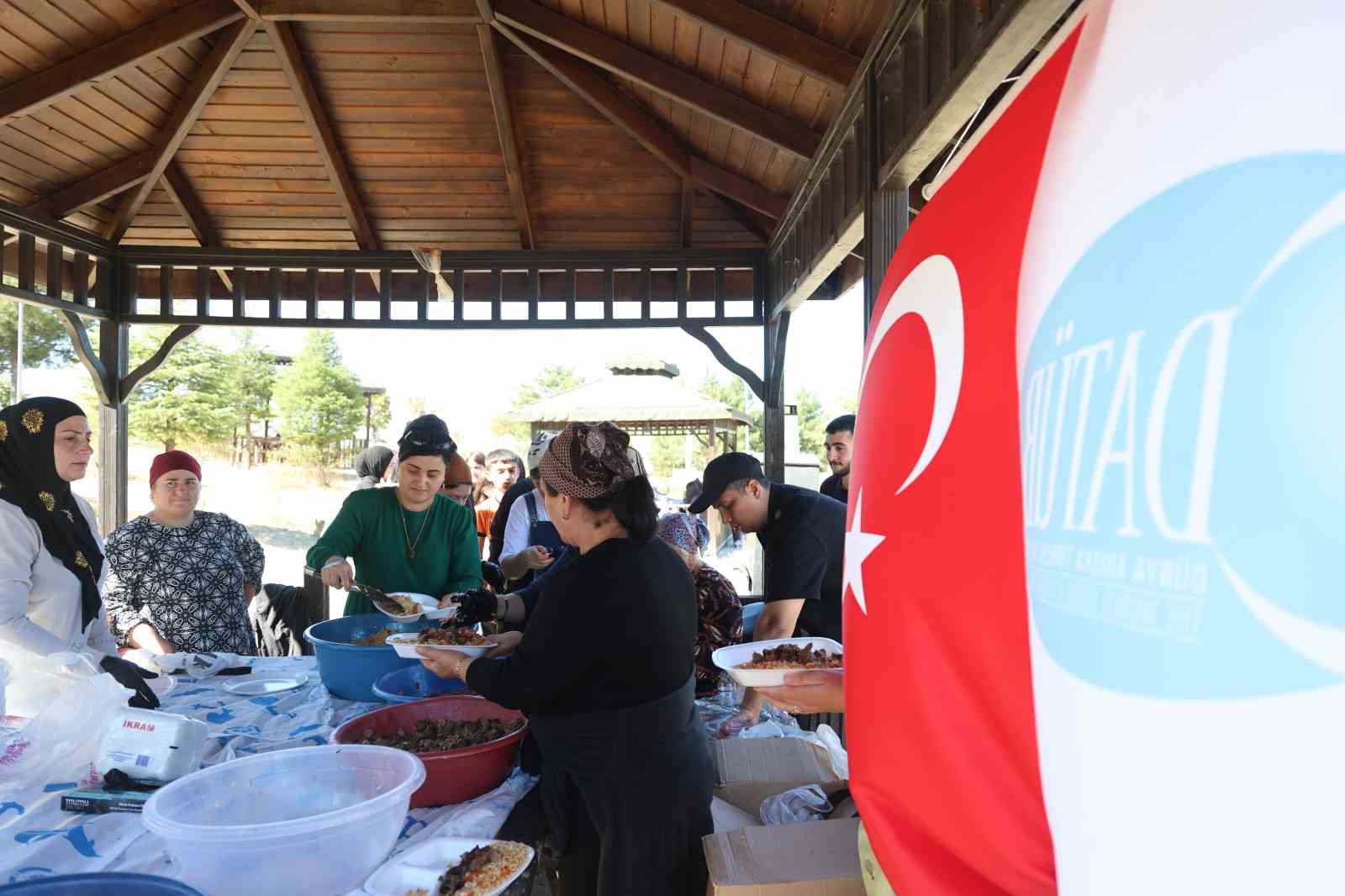 Ahıska Türkleri piknik şöleninde buluştu