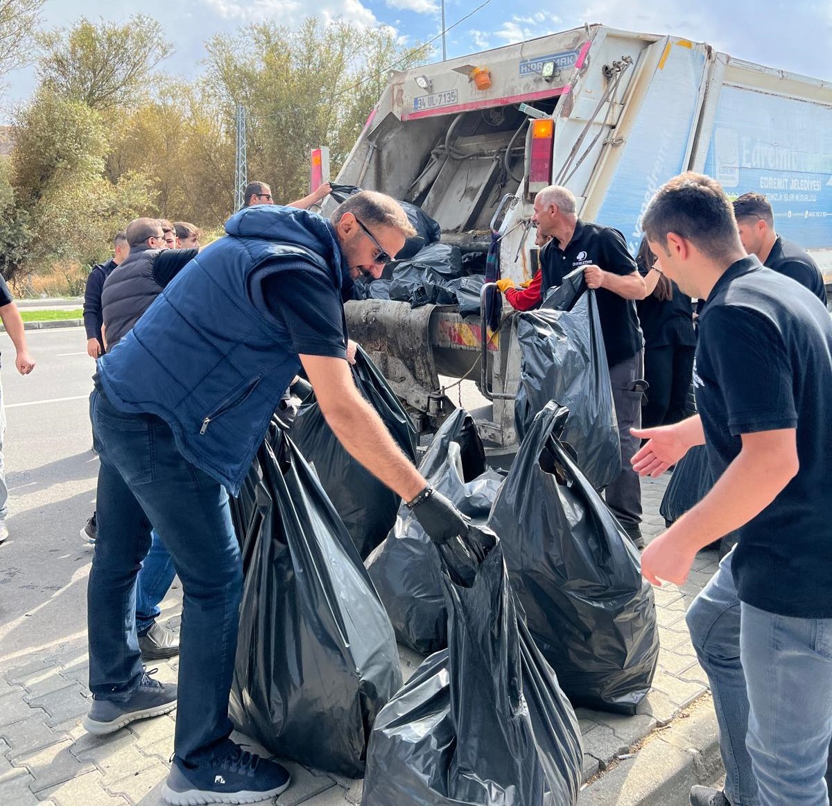 Van’da sahil temizleme etkinliği