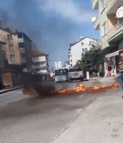 Randıman düşük gelince istediği fiyatı alamayan şahıs fındığını sokak ortasında yaktı