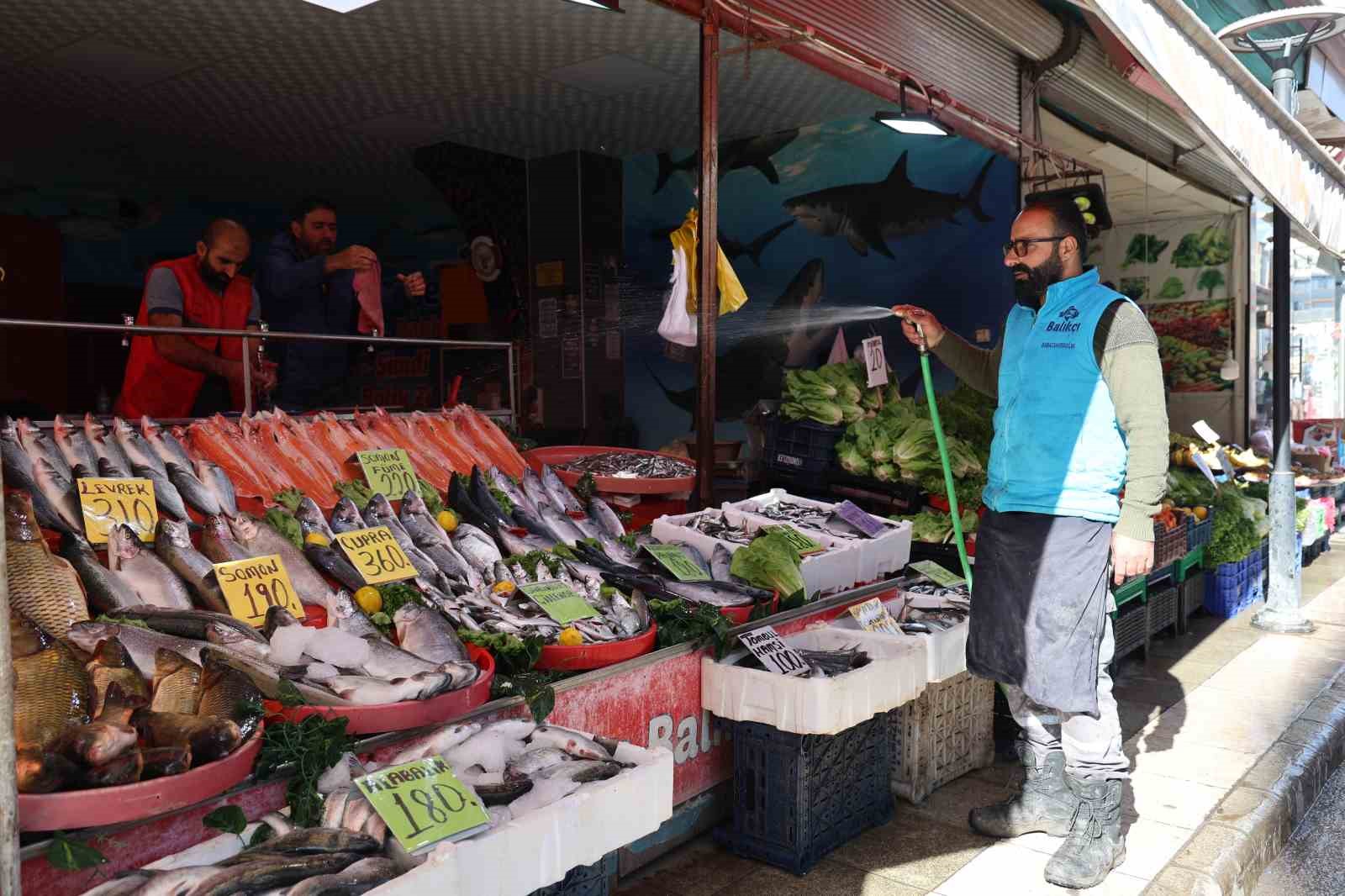 Kiloyla satıldığı tek il Elazığ: Vatandaşlardan palamuda yoğun ilgi