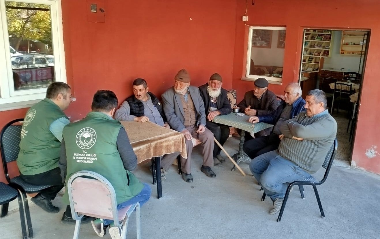 Tarım ekipleri çiftçileri bilgilendirdi