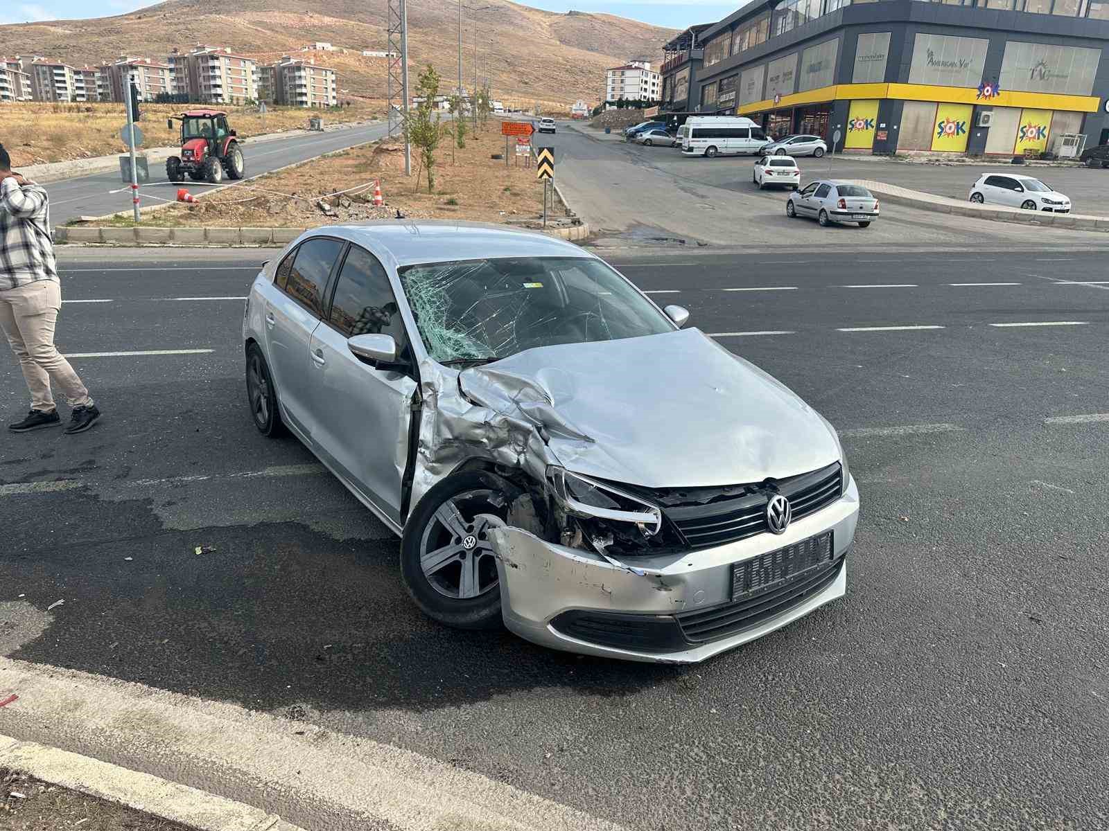 Elazığ’da trafik kazası: 2 yaralı