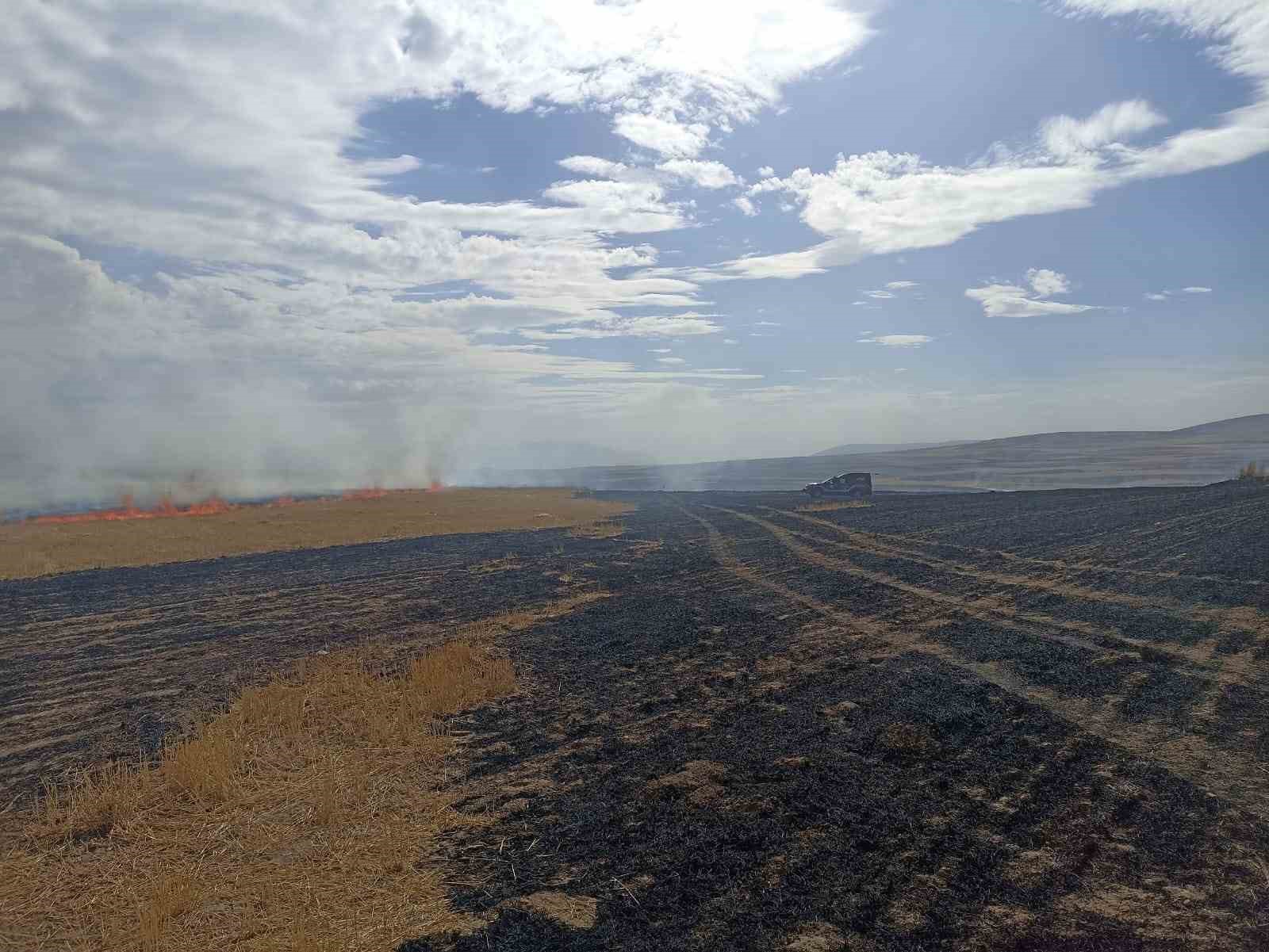 Malatya’da 2 bin 500 dekar alanda etkili olan anız yangını söndürüldü