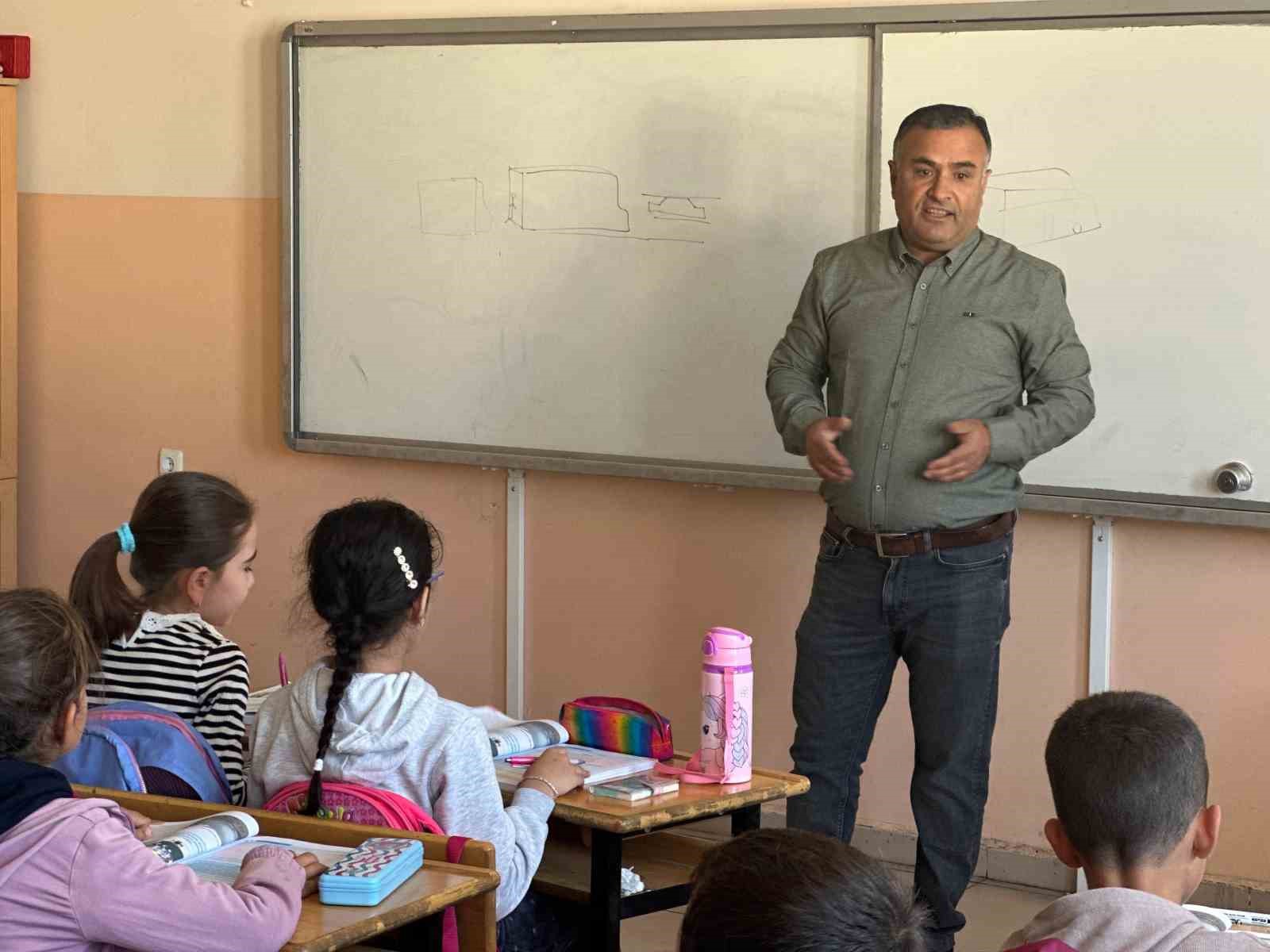 Yusuf öğretmen aldığı ’Heimlich’ eğitimi ile öğrencisini ölümden kurtardı