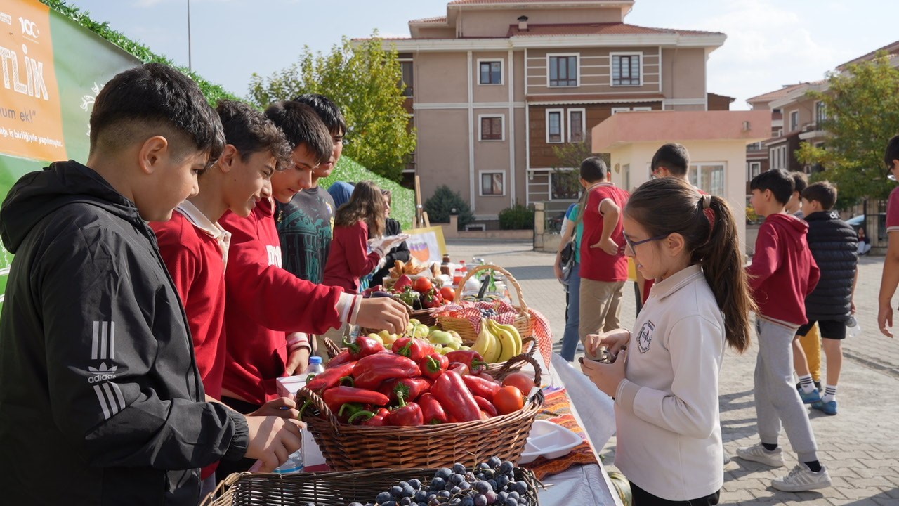 Önce öğrenip ürettiler şimdi ise satıyorlar