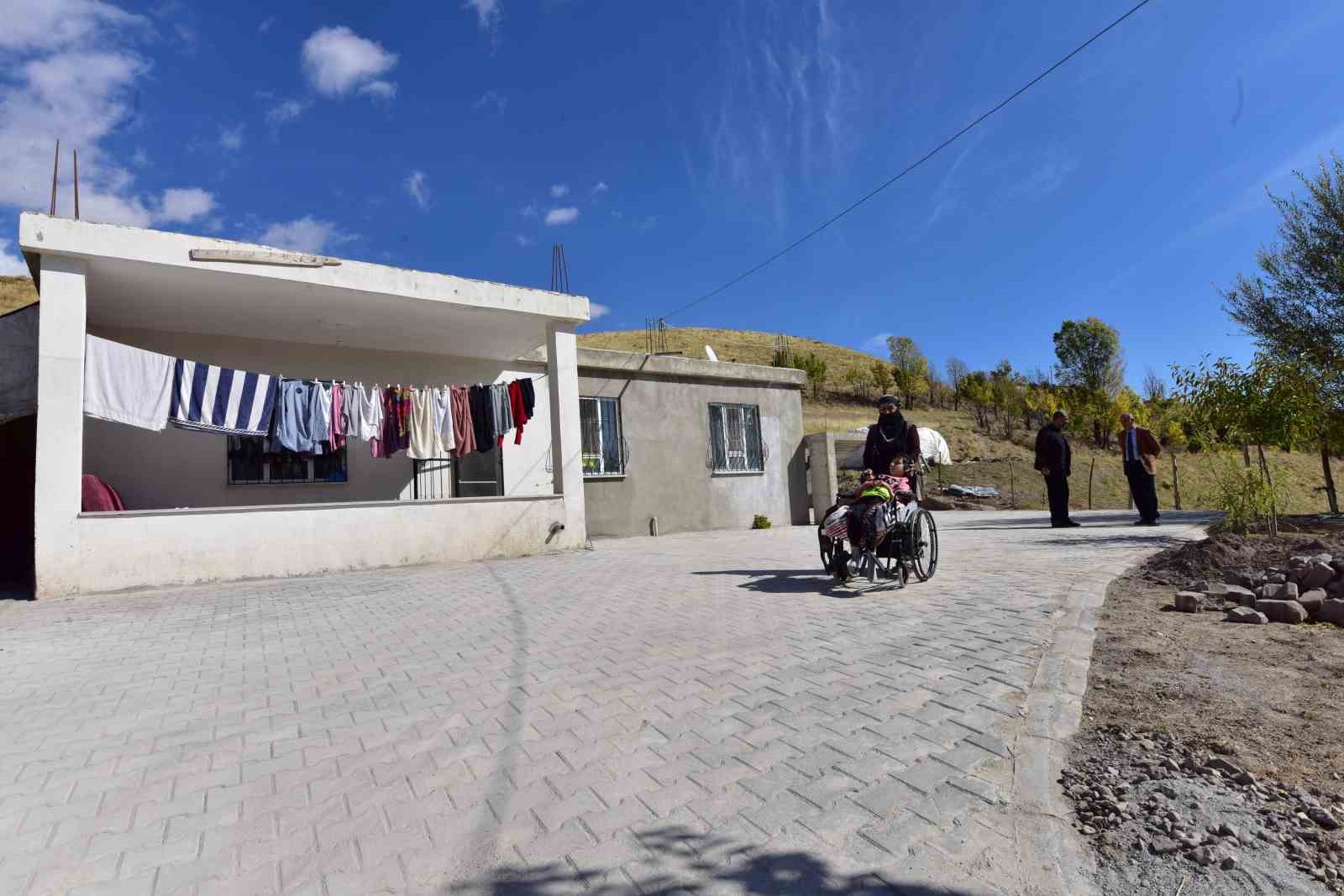 Ahlat Kaymakamlığı’ndan köylerde engellilerin hayatını kolaylaştıran yatırım