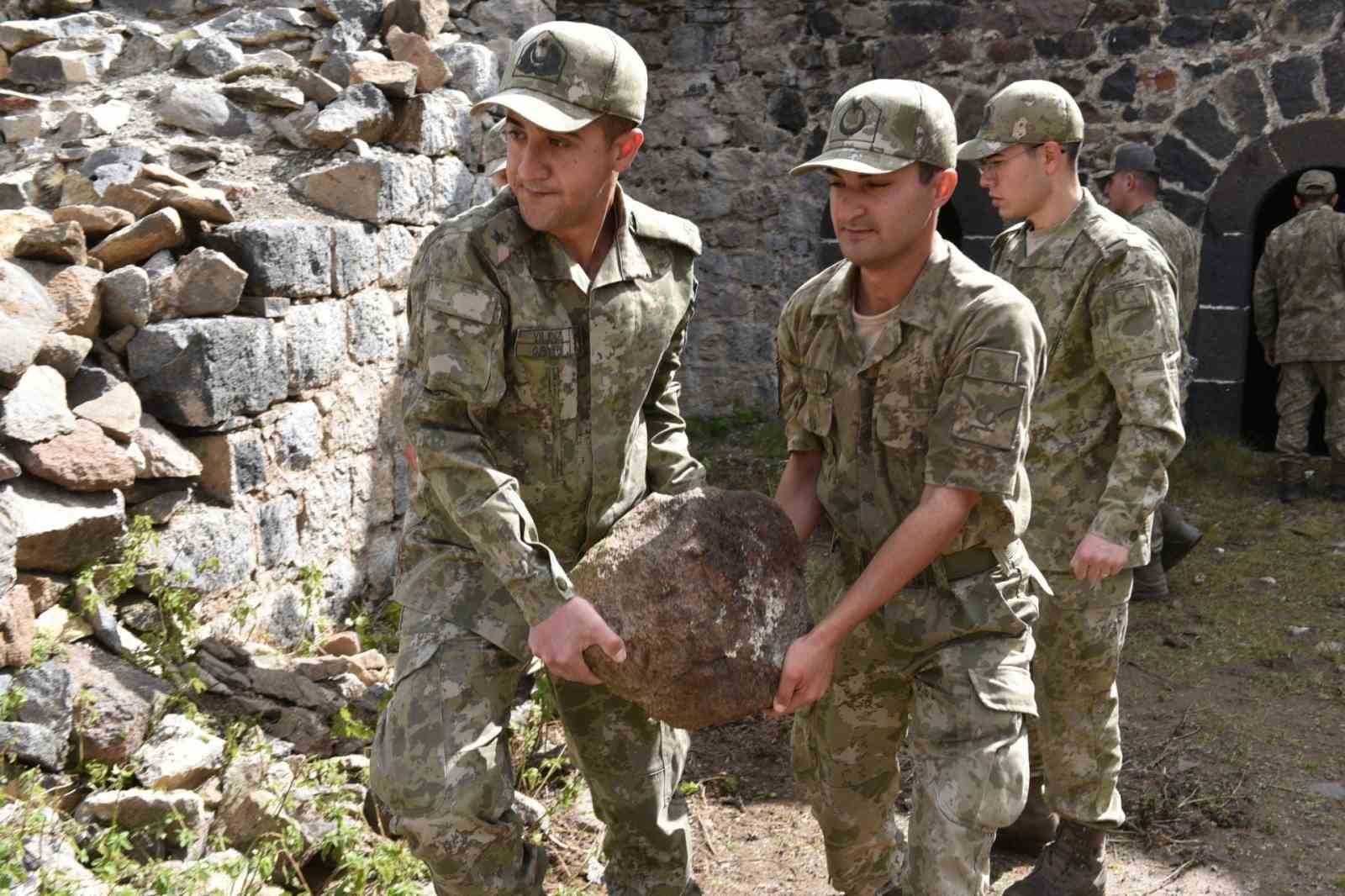 Mehmetçik 147 yıl sonra bir kez daha tabyalarda