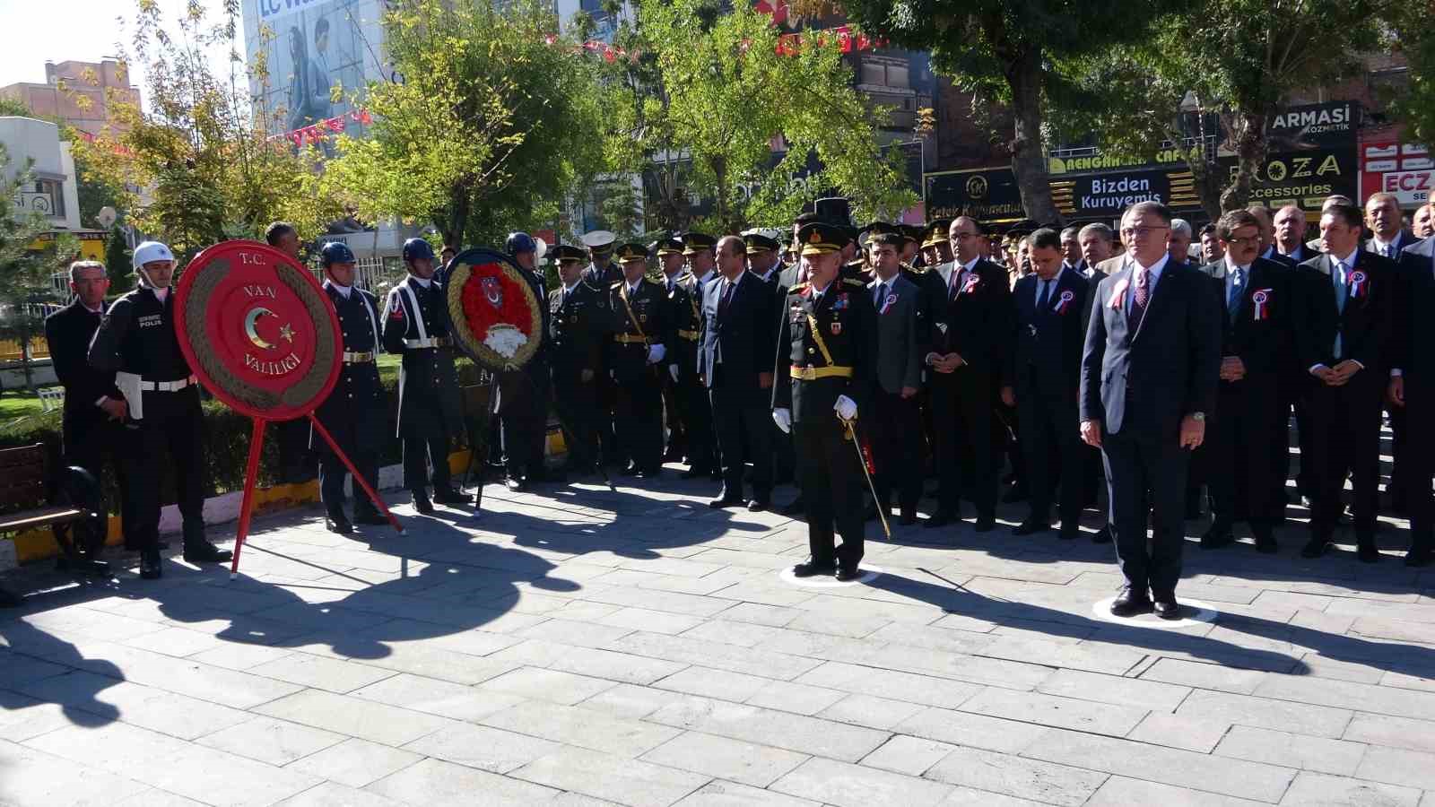 Van’da Cumhuriyet’in 101’inci yıl dönümü kutlamaları