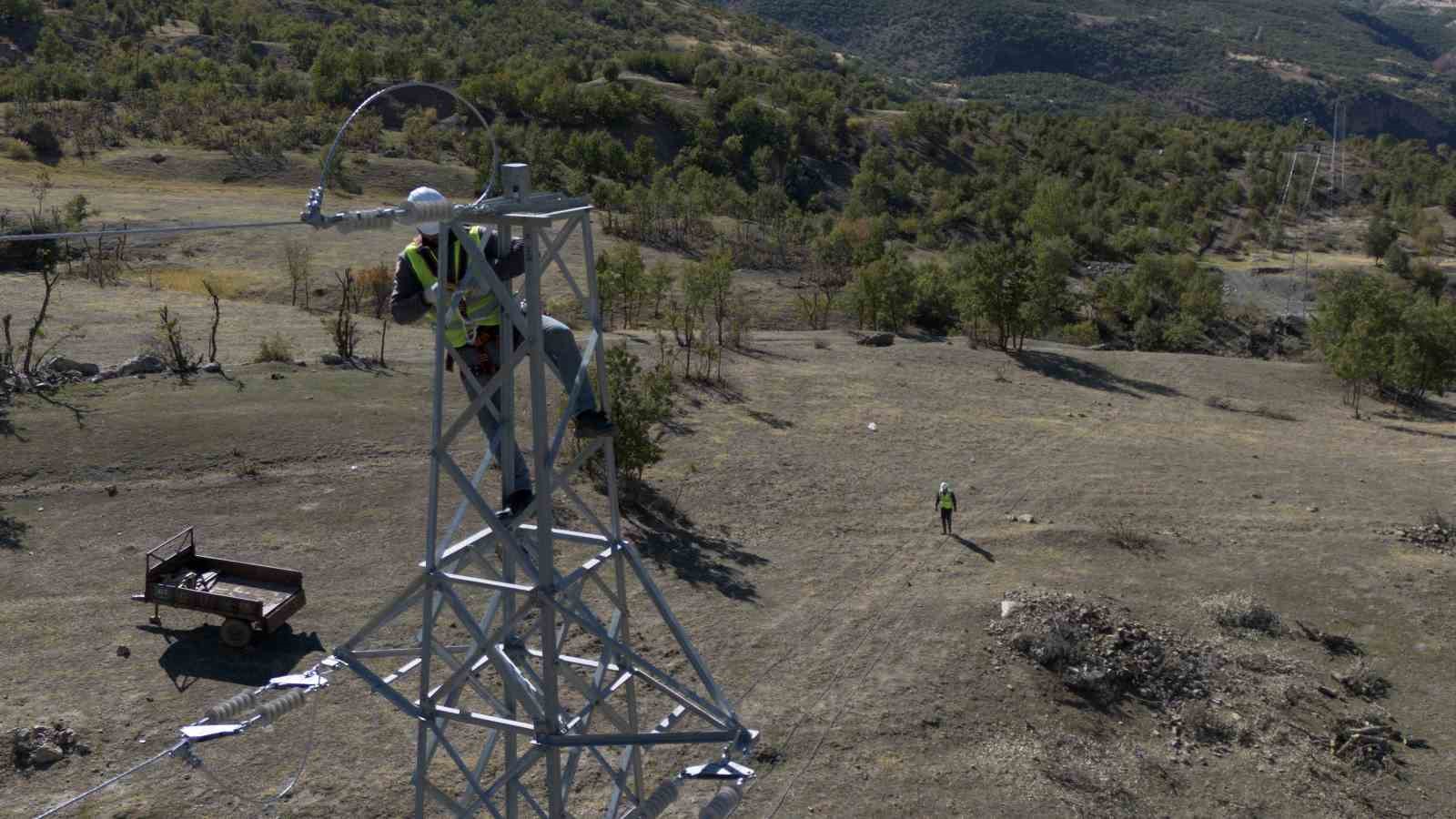 Çatak’ta kesintisiz enerji için alternatif hat kuruldu