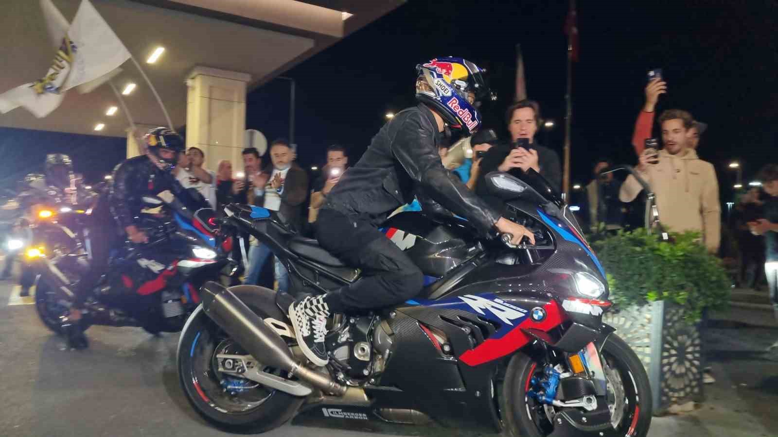 2024 Dünya Superbike şampiyonu Toprak Razgatlıoğlu yurda döndü