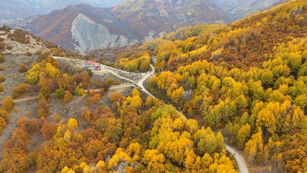 Tunceli’de sonbaharın renkleri dron kamerasında