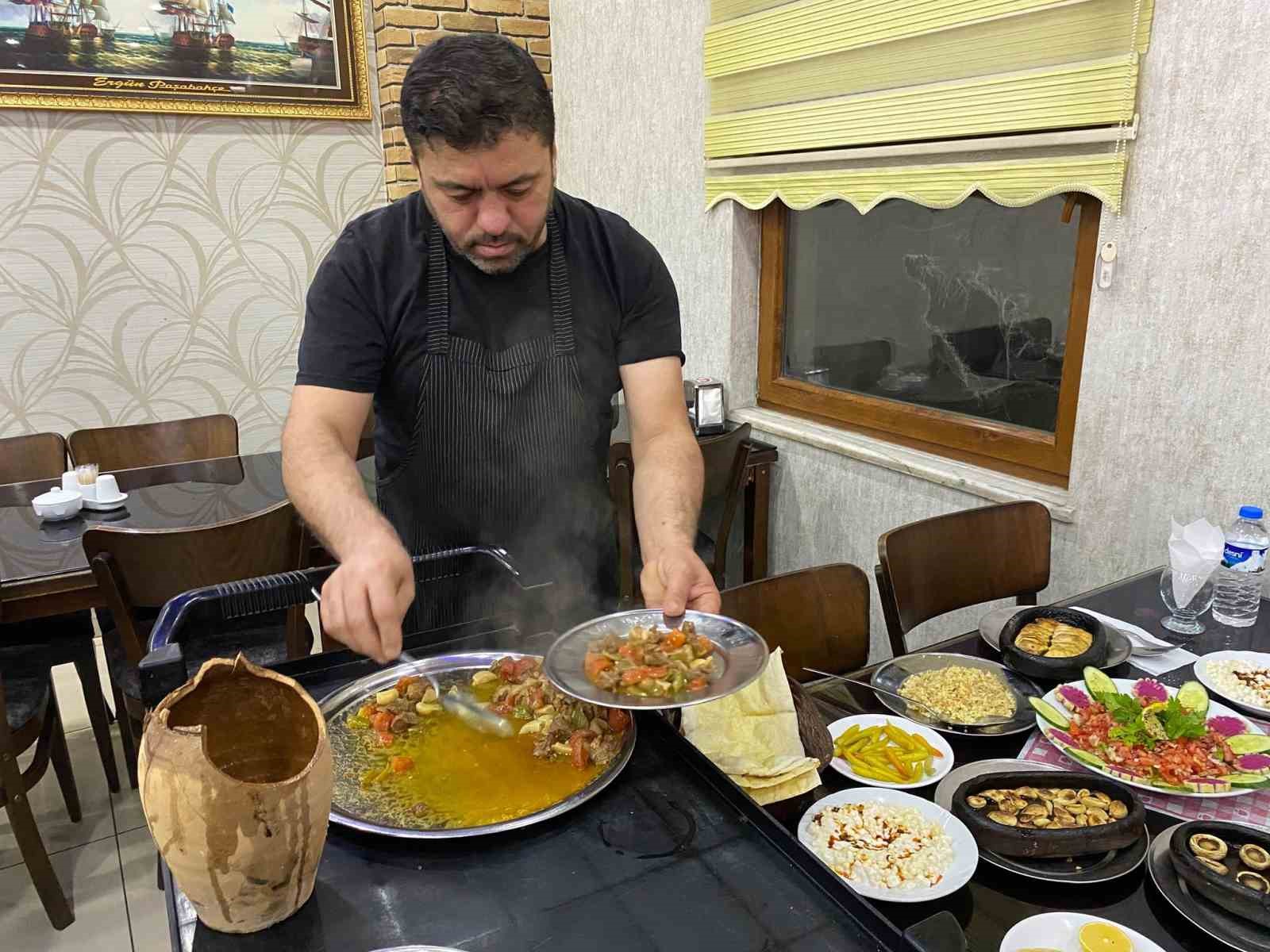 Kebabın sanata dönüşen hali: Testi kebabı