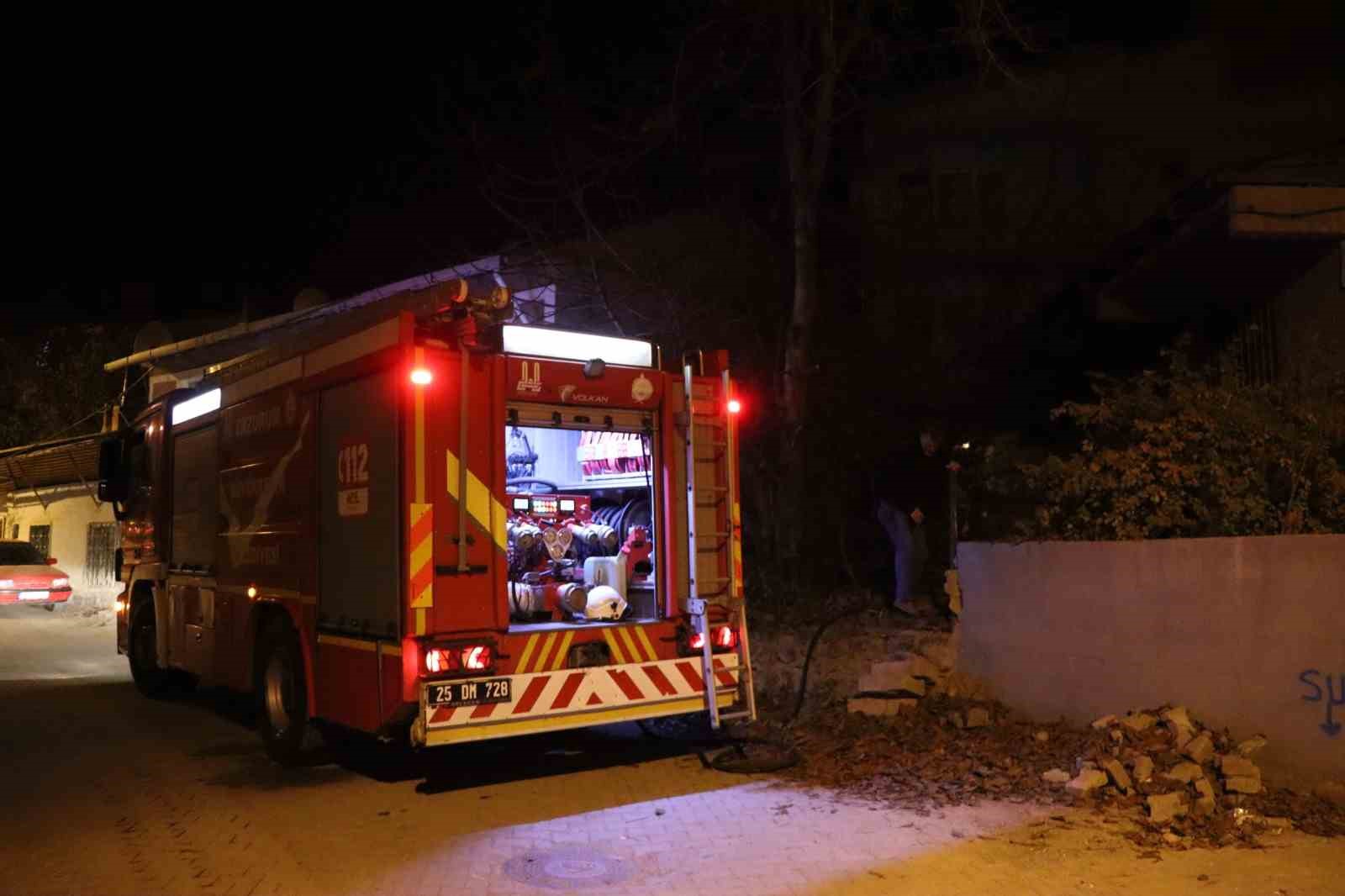 Erzurum’da tespih atölyesinde yangın: 1 itfaiye eri yaralandı