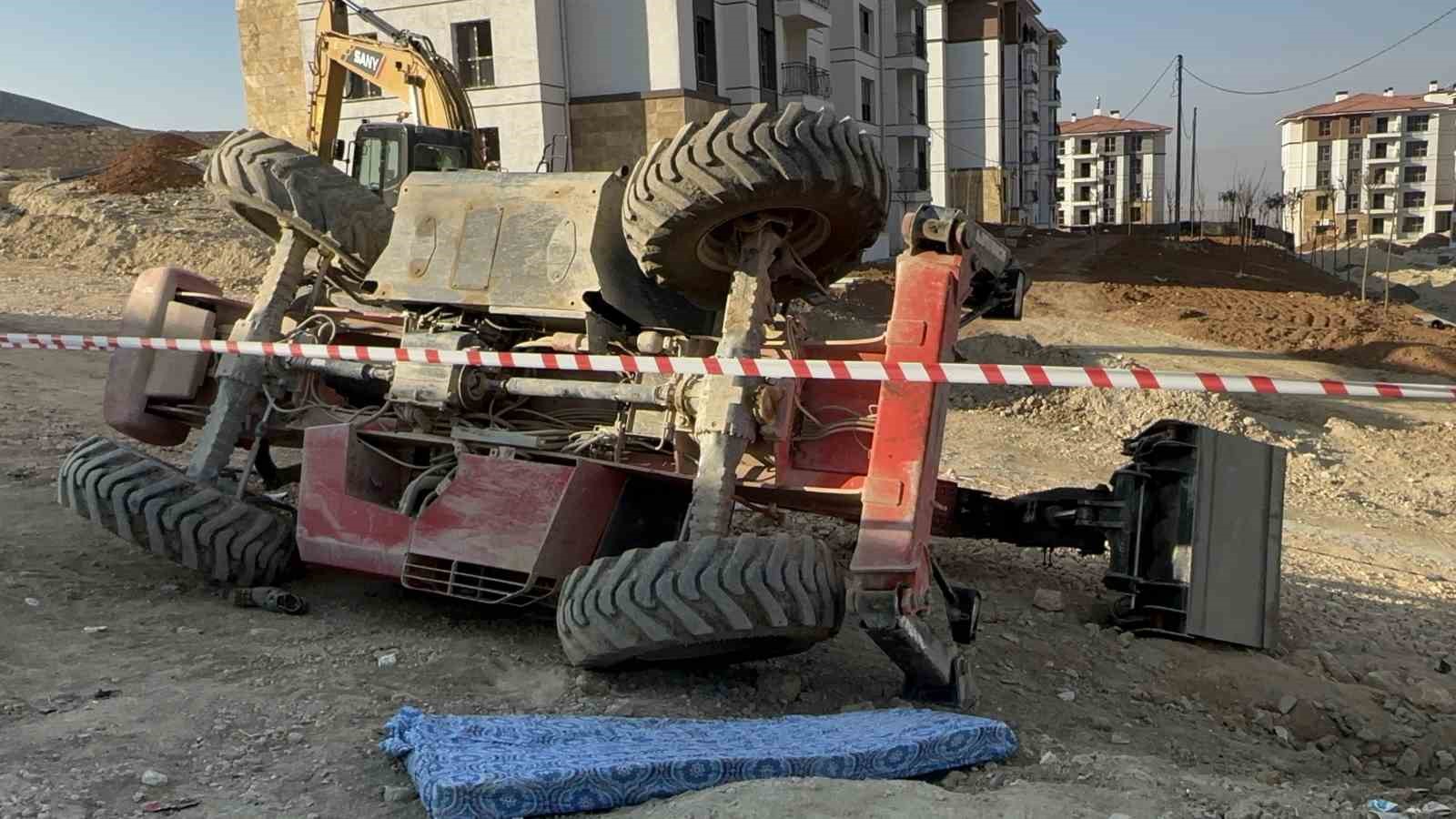 Elazığ’da akılalmaz olay: Operatör lavaboya gitti, kepçeyi çalıştırmak isteyen 2 genç hayatını kaybetti