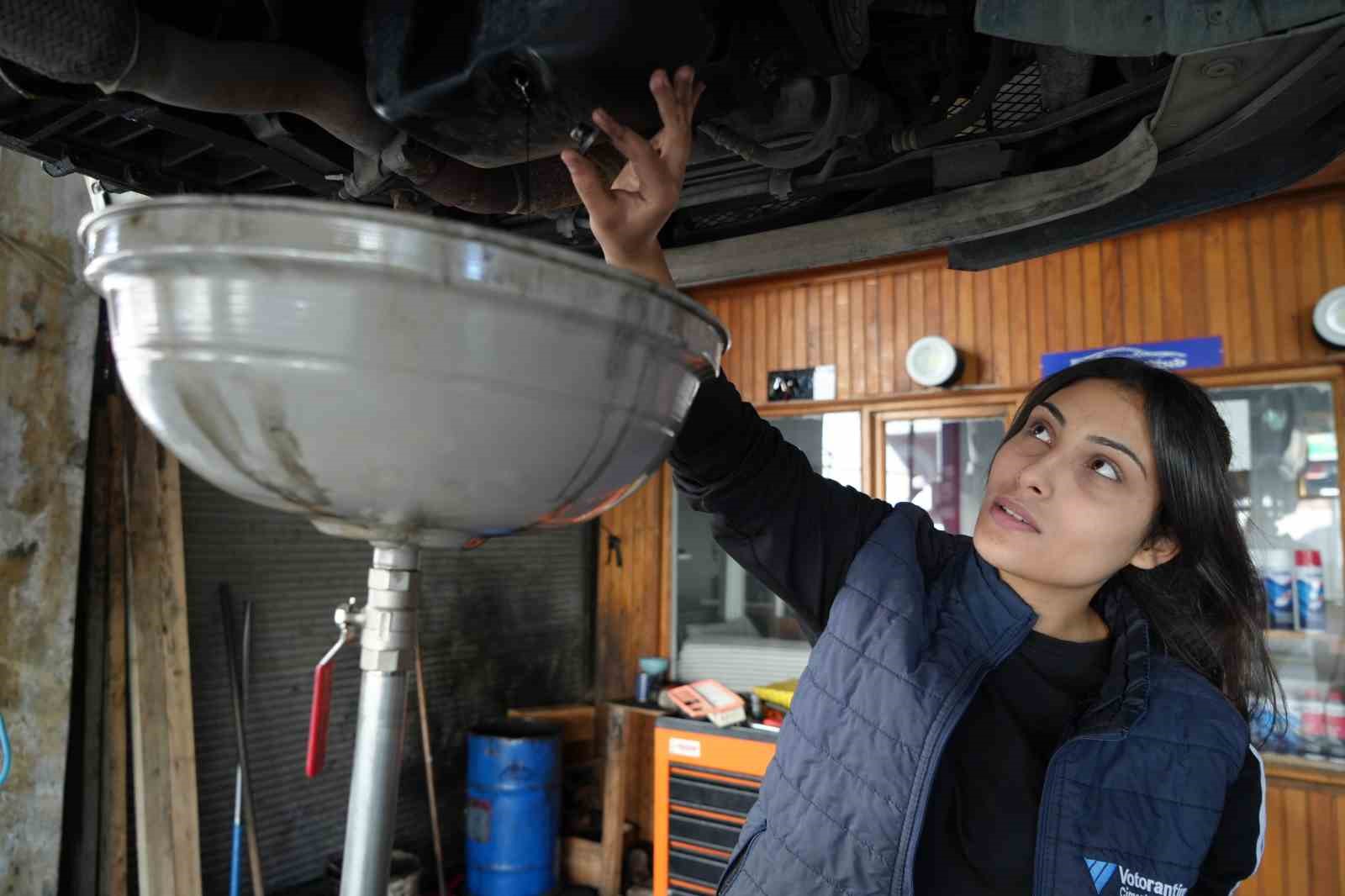 Samsun sanayisinin tek kız çırağı ’liseli Yağmur’