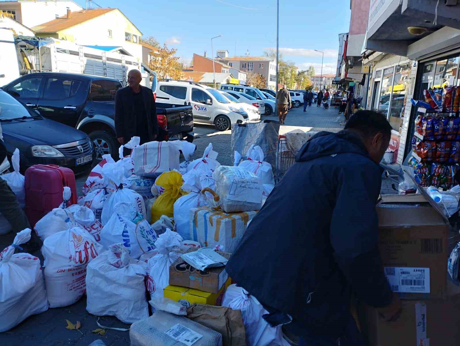 Varto’dan batı illerine kışlık erzak sevkiyatı