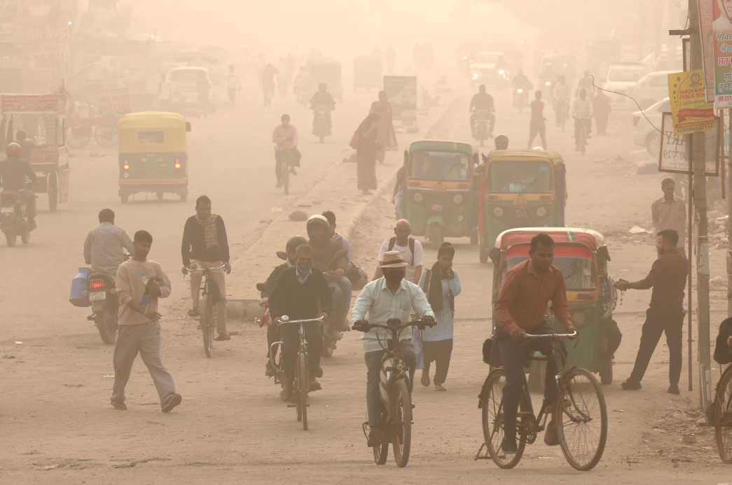 Yeni Delhi’de hava kirliliği nedeniyle okullar kapatıldı