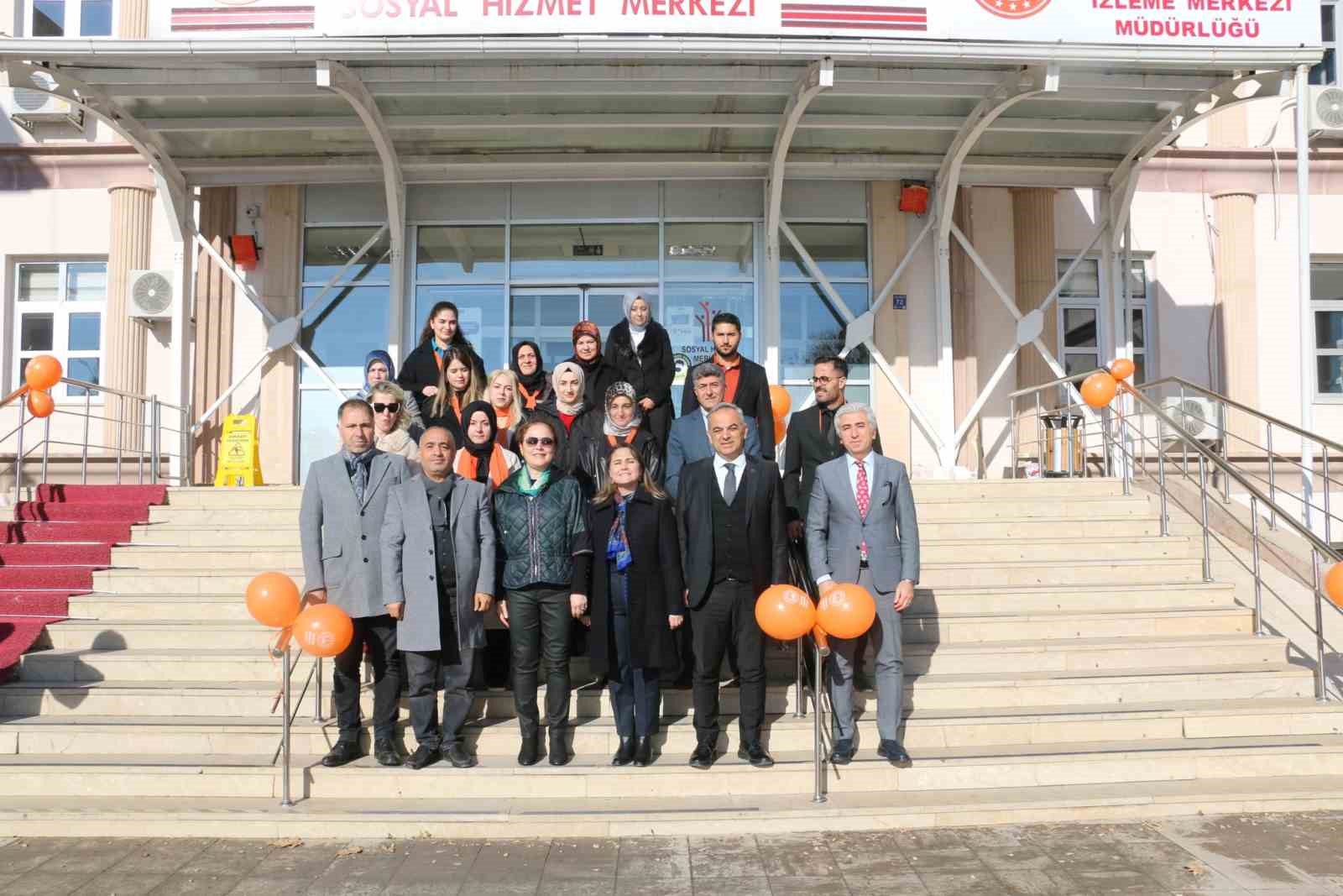 Elazığ’da kadına yönelik şiddetle mücadele için fidanlar toprakla buluştu