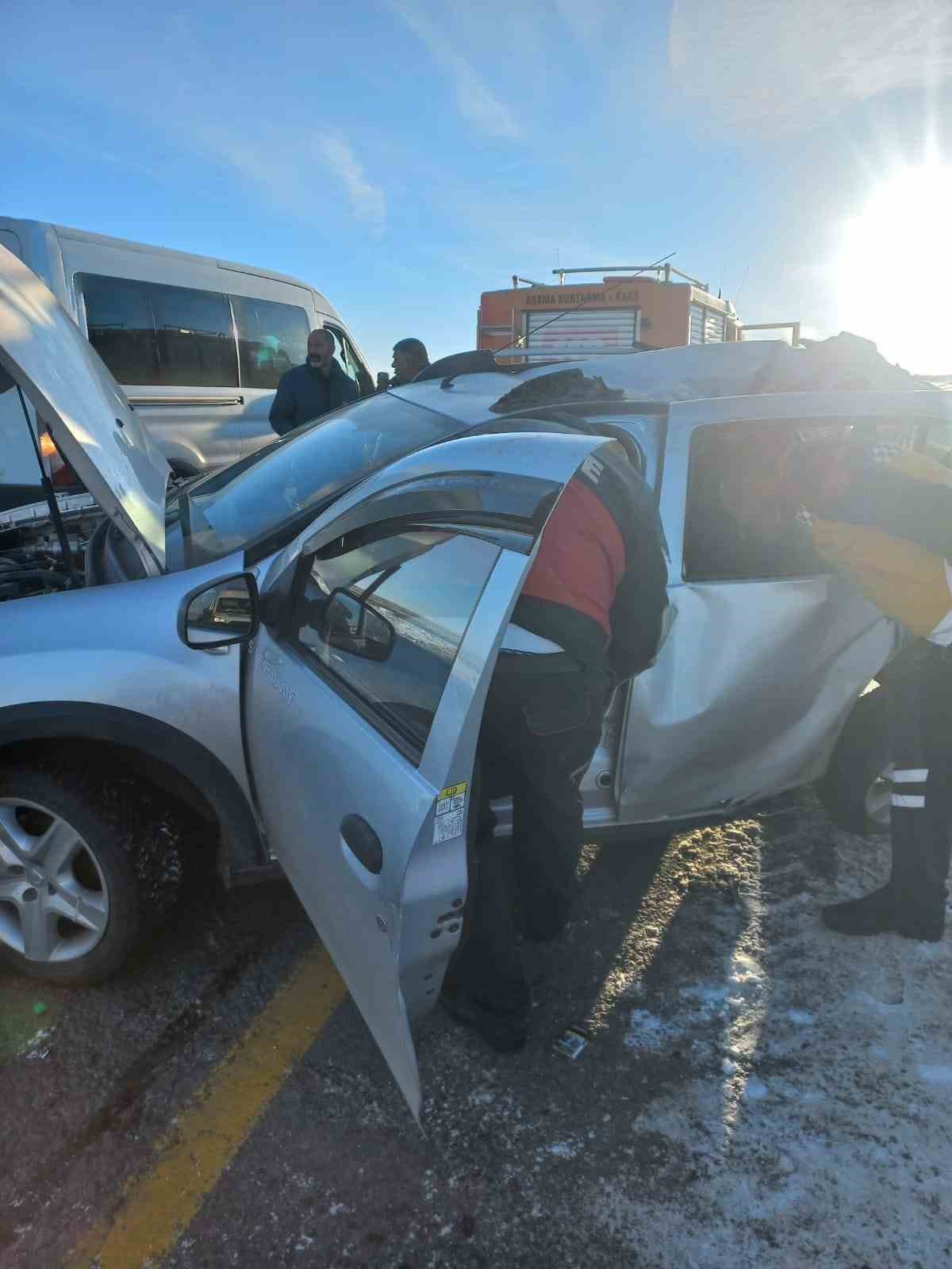 Kars’ta trafik kazası: 8 yaralı