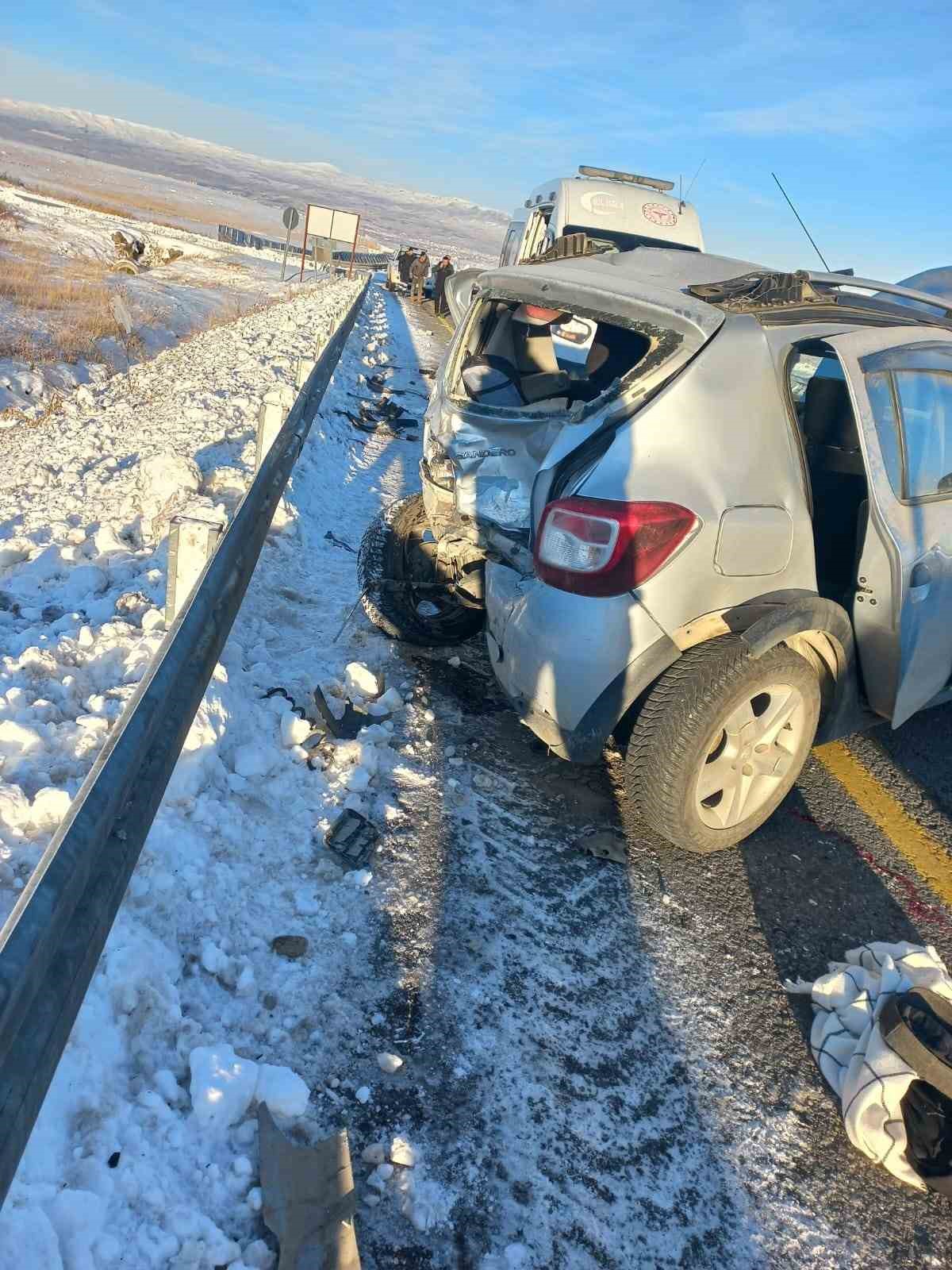 Kars’ta trafik kazası: 8 yaralı