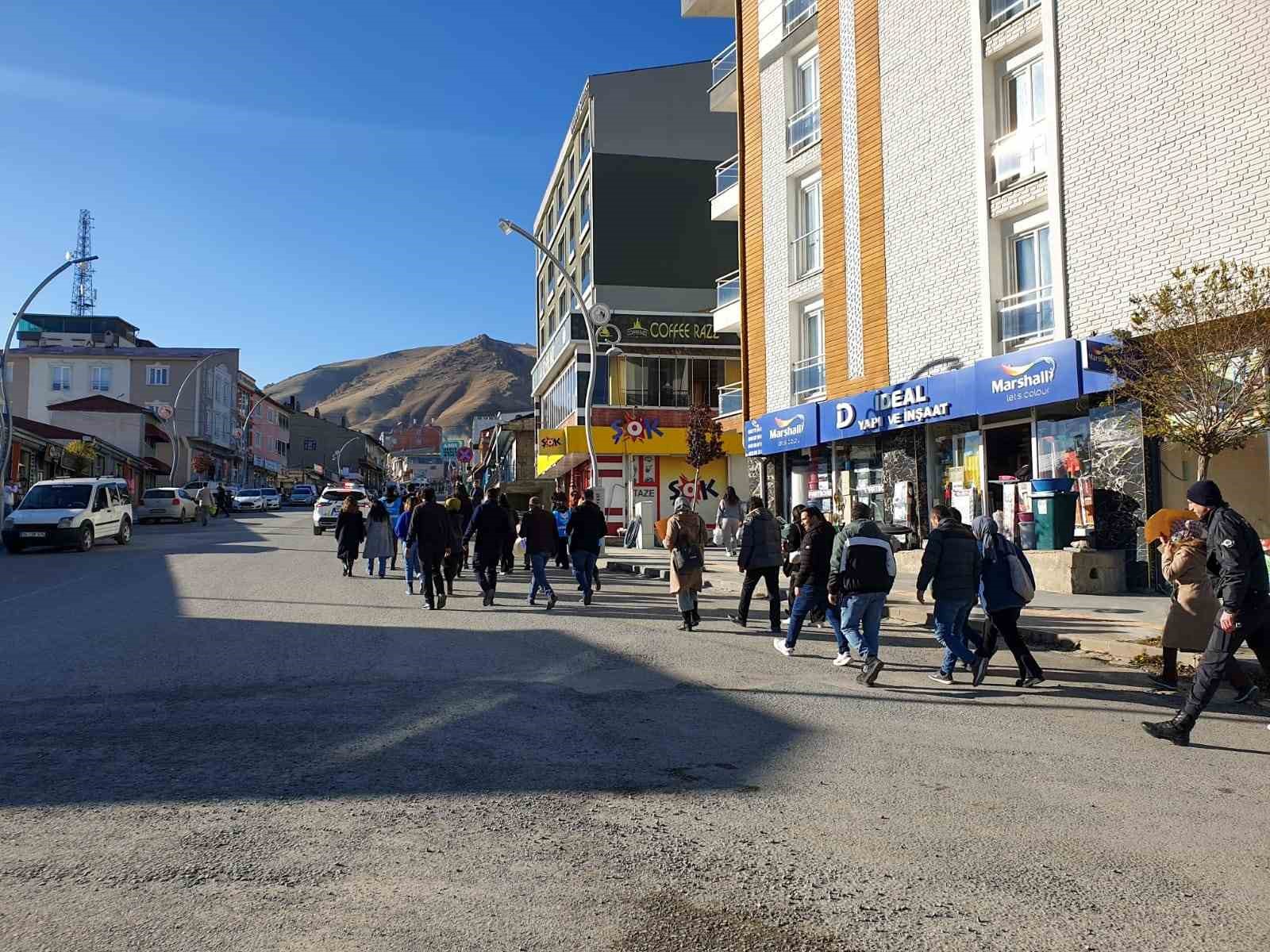 Başkale’de “Diyabet Farkındalık Yürüyüşü” yapıldı