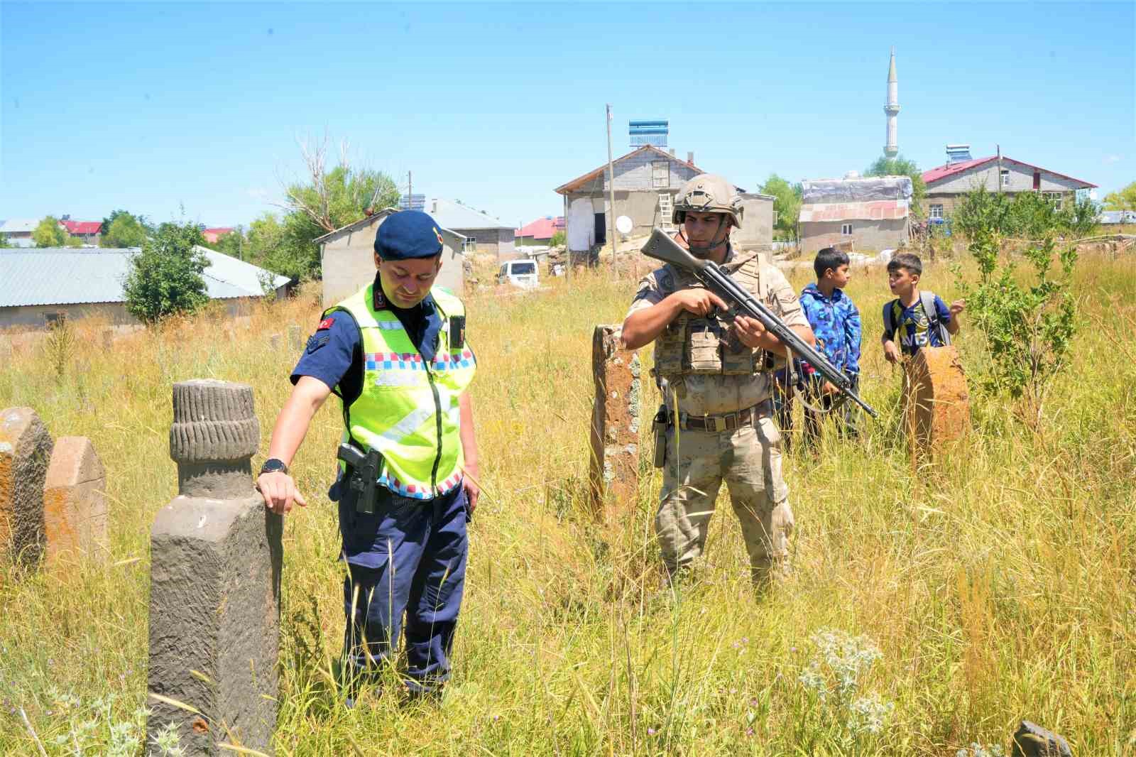 Muş’ta Akkoyunlular dönemine ait mezarlık tespit edildi