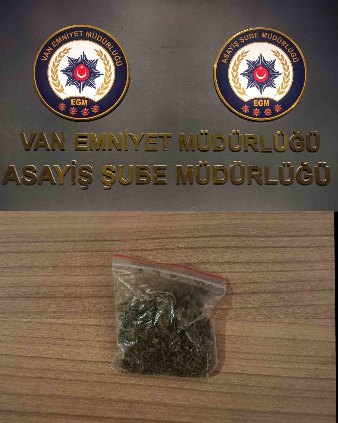 Van’da ’torbacı’ operasyonu