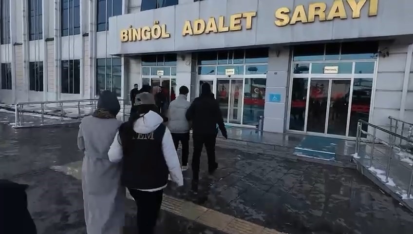 Bingöl’de terör örgütü propagandası yapan 3 şüpheli gözaltına alındı