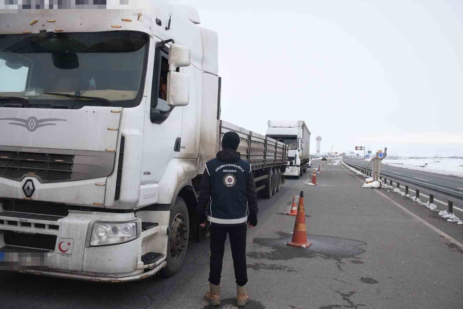 Düzensiz göçmenlere geçit verilmiyor