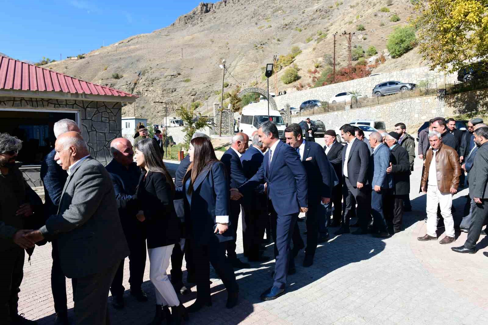 Çatak’ta 28 yıllık husumet barış ile sonuçlandı