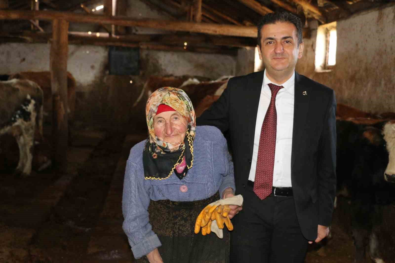 79 yaşındaki Dilber ninenin inanılmaz hayat mücadelesi görenlere maşallah dedirtiyor