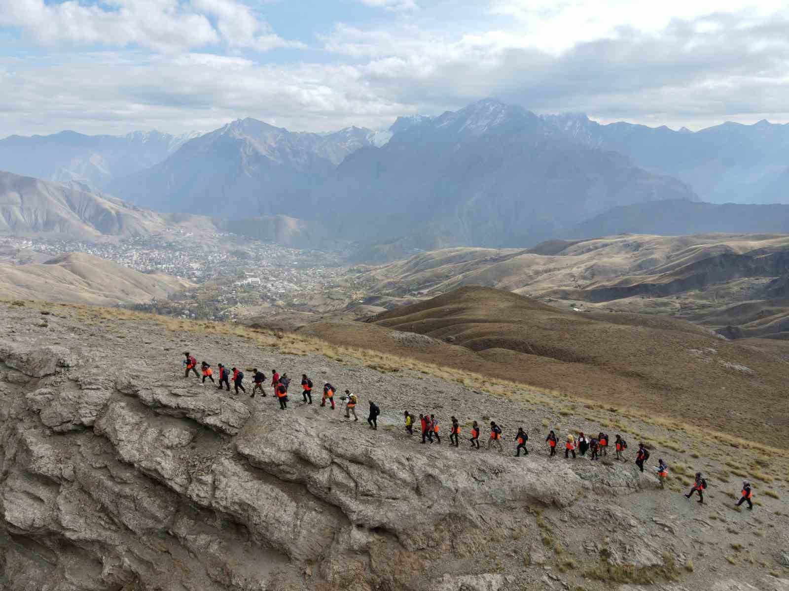 Hakkari’de AFAD gönülleri yaşanabilecek afetlere karşı eğitimden geçti