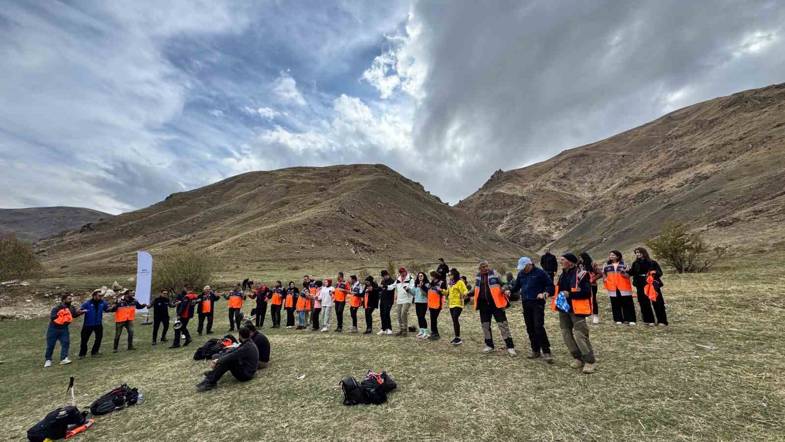 Hakkari’de AFAD gönülleri yaşanabilecek afetlere karşı eğitimden geçti