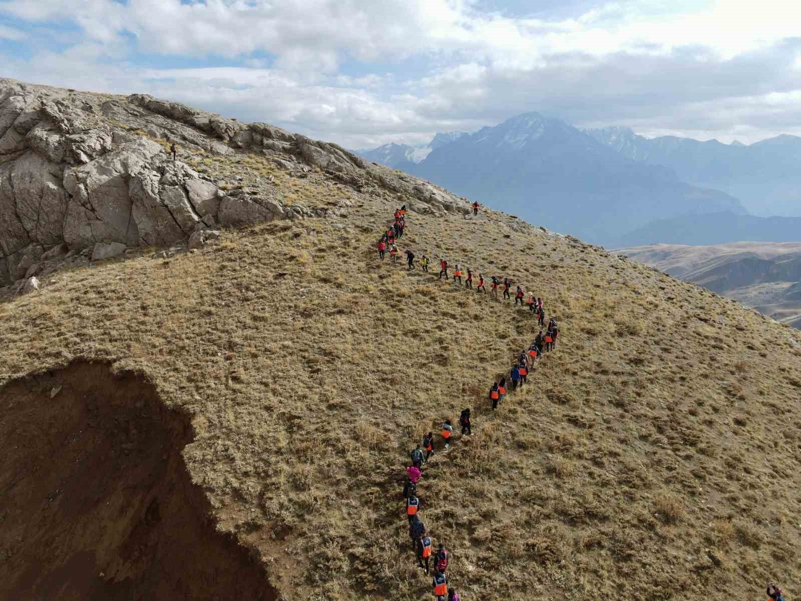 Hakkari’de AFAD gönülleri yaşanabilecek afetlere karşı eğitimden geçti