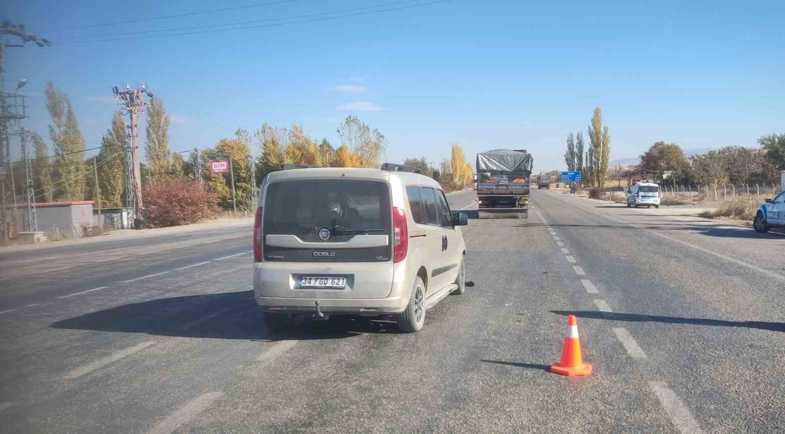 Malatya’da tır ile hafif ticari araç çarpıştı: 1 yaralı