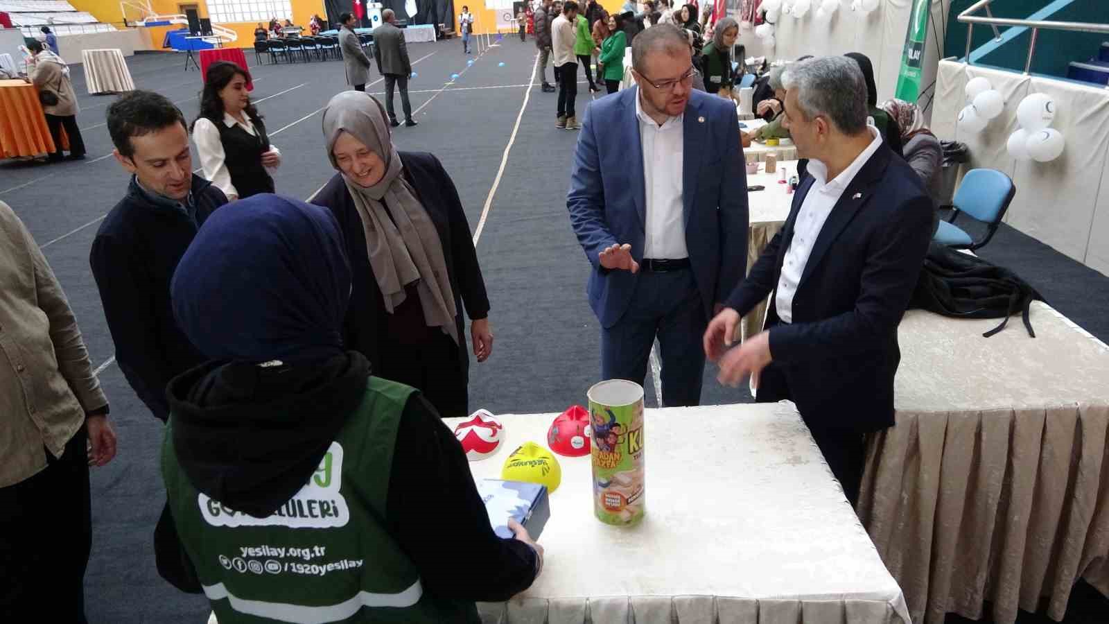 Van’da ’Yeşilay Festivali’ başladı