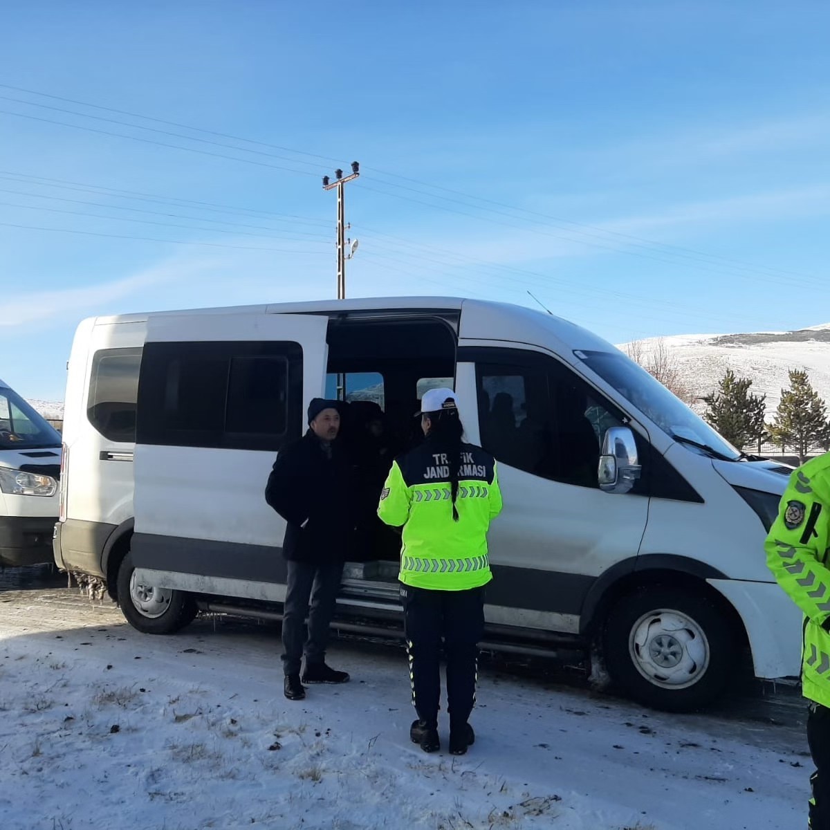 Çıldır’da öğrenci servisleri denetlendi